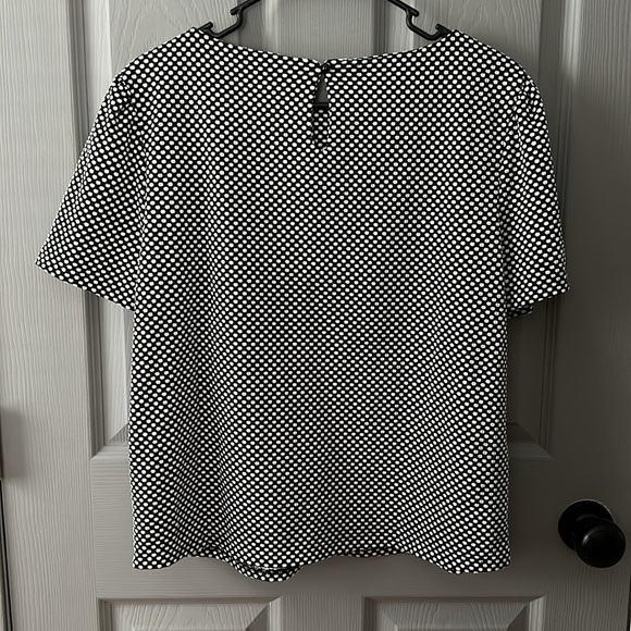 Philosophy Black and White Dot Puff Sleeve - Picture 6 of 7